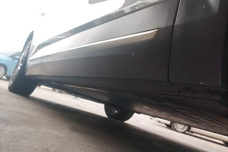 Used Nio ES6 2020 610 km Performance Version Right Side Sill