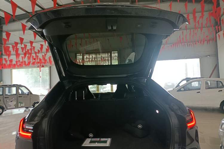 Used Nio ES6 2020 420 km Sport Edition Trunk