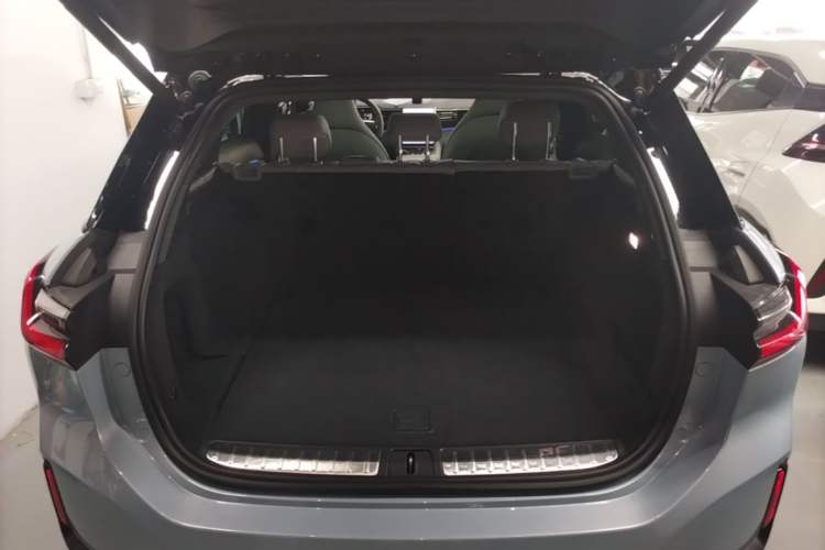 Used Nio ES6 2020 430KM Performance Version Trunk
