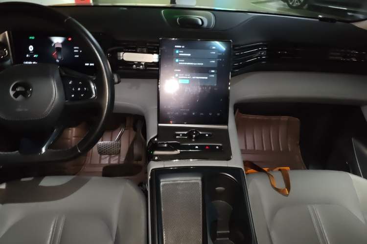 Used Nio ES6 2020 420 km Sport Edition Audio And AC Panel