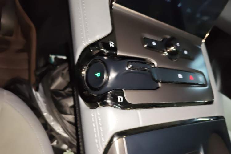 Used Nio ES6 2020 420 km Sport Edition Gear Lever