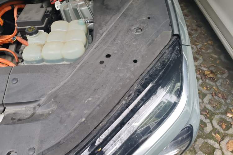 Used Nio ES6 2020 610 km Performance Version Engine Bay Left