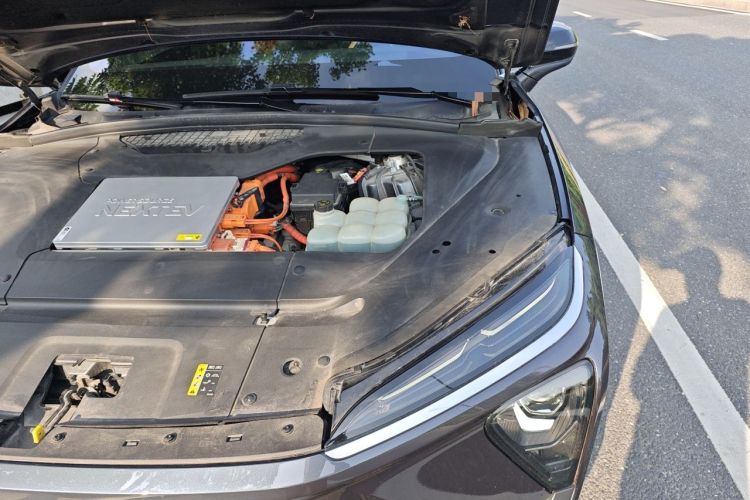 Used Nio ES6 2020 610 km Performance Version Engine Bay Left