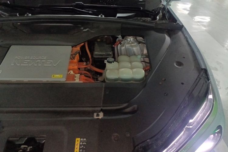 Used Nio ES6 2020 610 km Performance Version Engine Bay Left