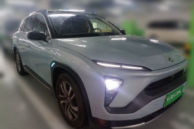 Used Nio ES6 2020 610 km Performance Version Front Right 45 Deg