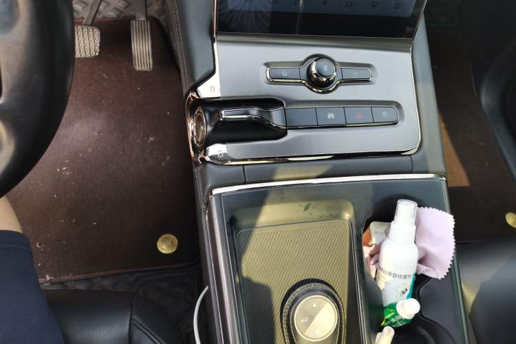 Used Nio ES6 2020 600 km Sport Edition Gear Lever