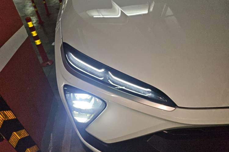 Used Nio ES6 2020 600 km Sport Edition Right Front Headlight