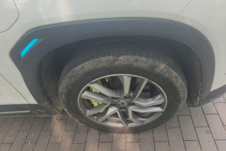 Used Nio ES6 2020 610 km Performance Version Right Front Wheel Hub