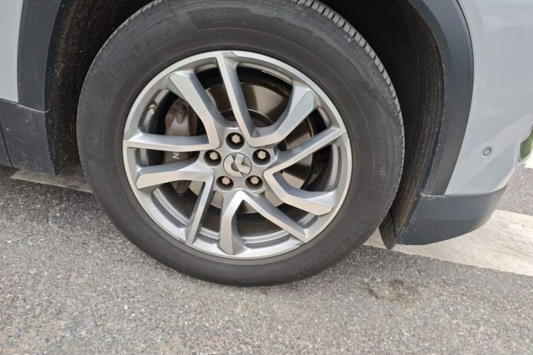 Used Nio ES6 2020 600 km Sport Edition Right Front Wheel Hub