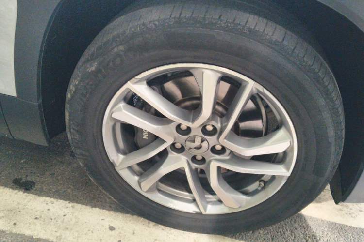 Used Nio ES6 2020 430KM Performance Version Right Front Wheel Hub