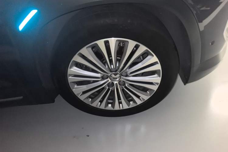 Used Nio ES6 2020 610 km Performance Version Right Front Wheel Hub