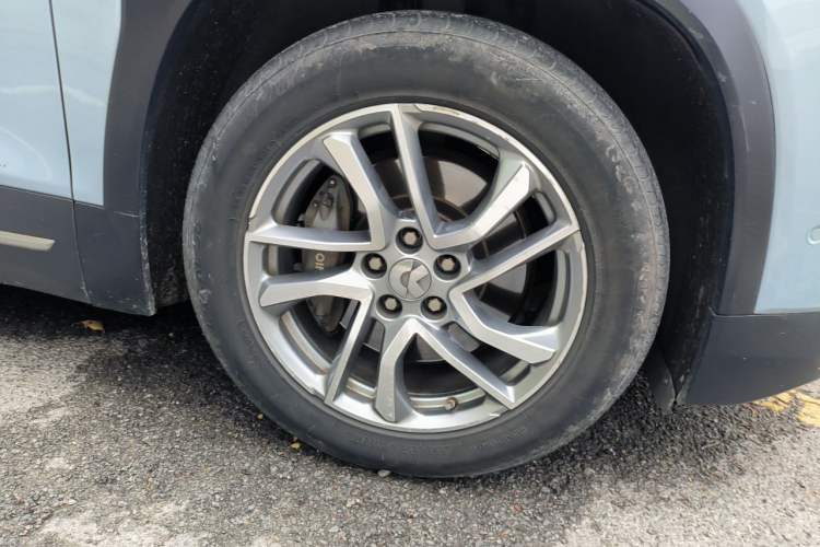 Used Nio ES6 2020 600 km Sport Edition Right Front Wheel Hub