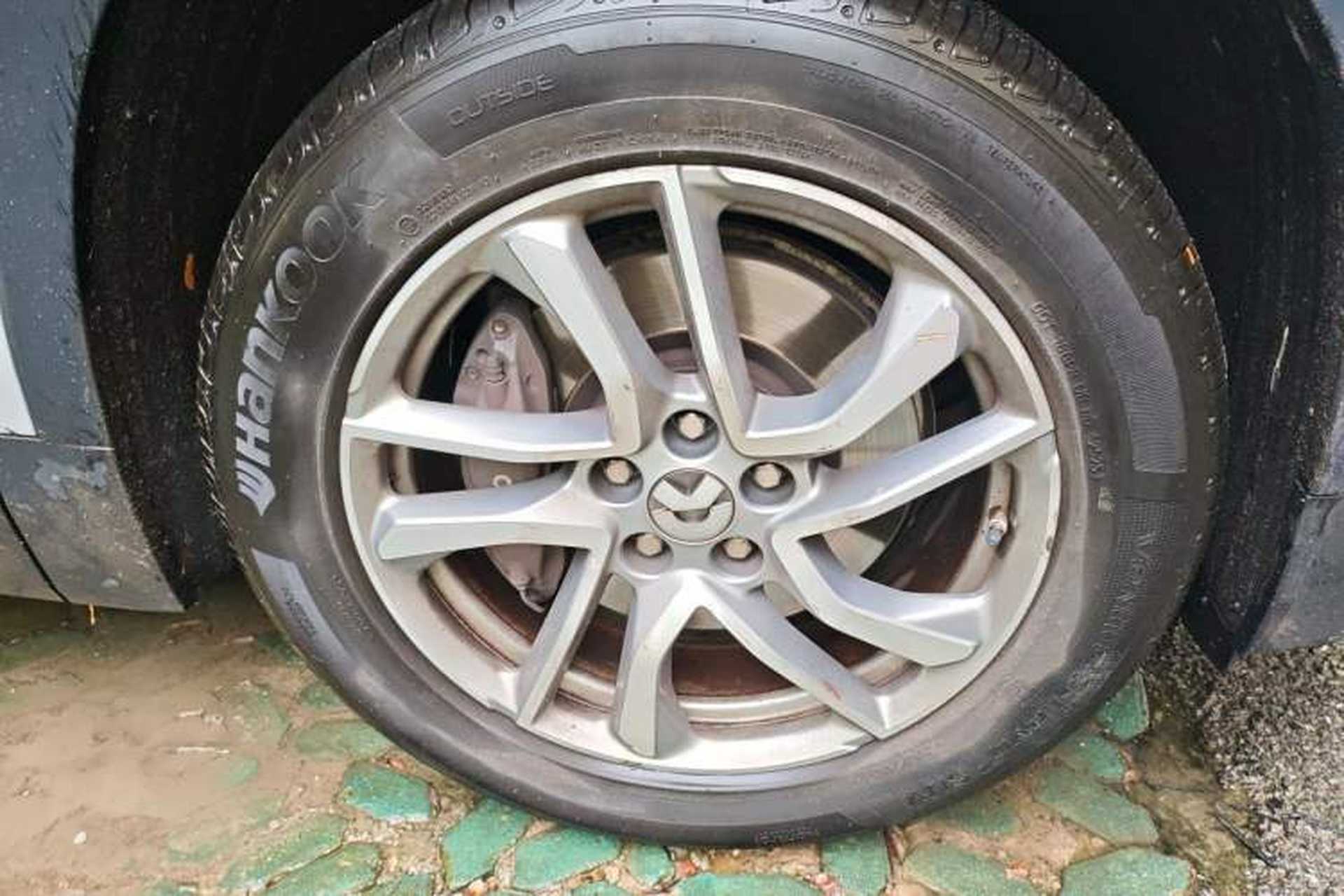 Used Nio ES6 2020 600 km Sport Edition Right Front Wheel Hub
