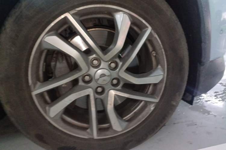 Used Nio ES6 2020 610 km Performance Version Right Front Wheel Hub
