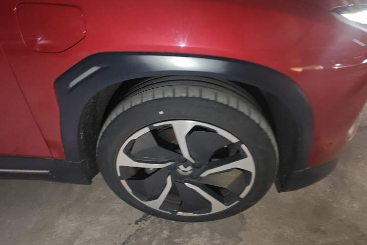 Used Nio ES6 2020 420 km Sport Edition Right Front Wheel Hub