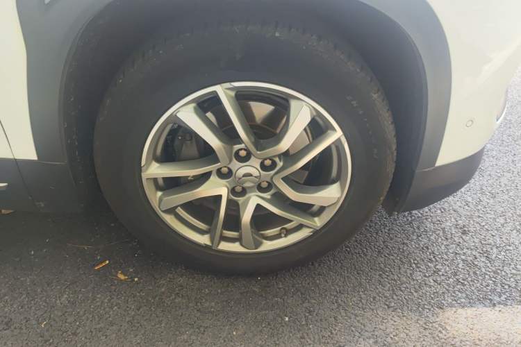 Used Nio ES6 2020 420 km Sport Edition Right Front Wheel Hub
