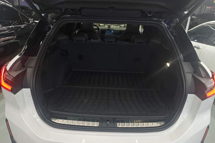 Used Nio ES6 2020 430KM Performance Version Trunk