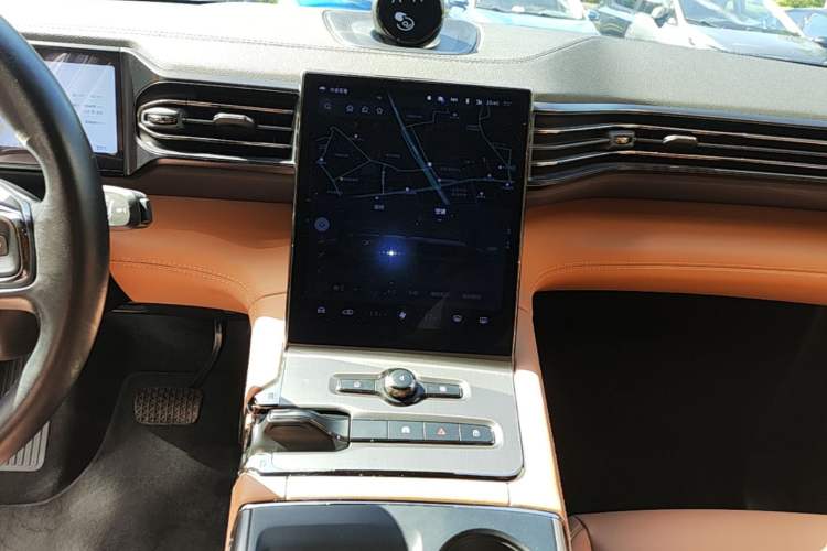 Used Nio ES6 2020 490 km Sport Edition Audio And AC Panel