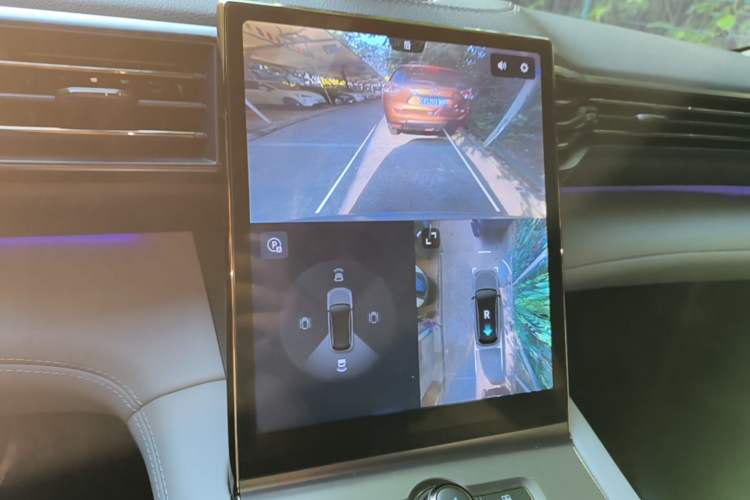 Used Nio ES6 2020 610KM Signature Edition Audio And AC Panel