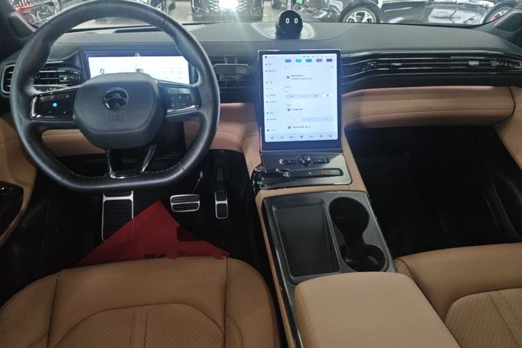 Used Nio ES6 2020 465 km Signature Edition Center Console