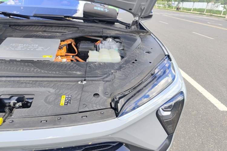 Used Nio ES6 2020 430KM Performance Version Engine Bay Left