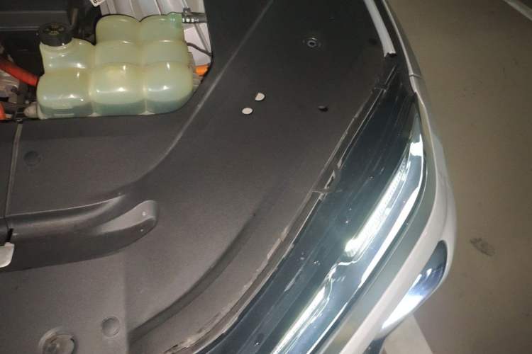 Used Nio ES6 2020 610 km Performance Version Engine Bay Left