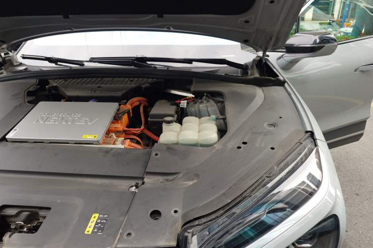 Used Nio ES6 2020 600 km Sport Edition Engine Bay Left