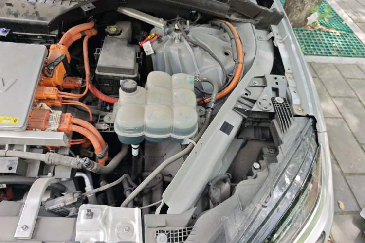 Used Nio ES6 2020 600 km Sport Edition Engine Bay Left
