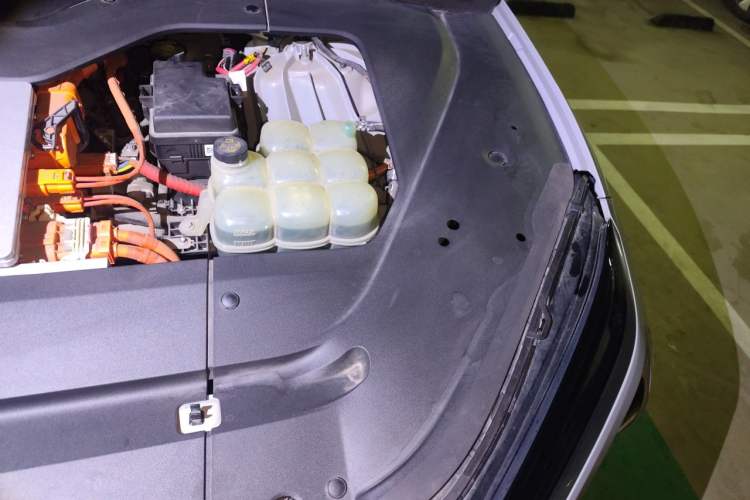 Used Nio ES6 2020 600 km Sport Edition Engine Bay Left