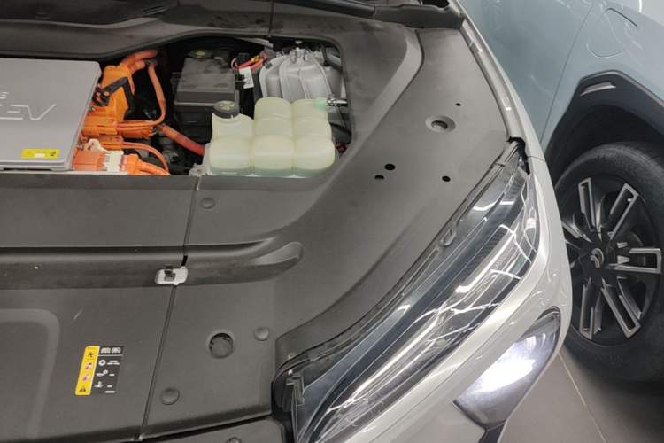 Used Nio ES6 2020 420 km Sport Edition Engine Bay Left
