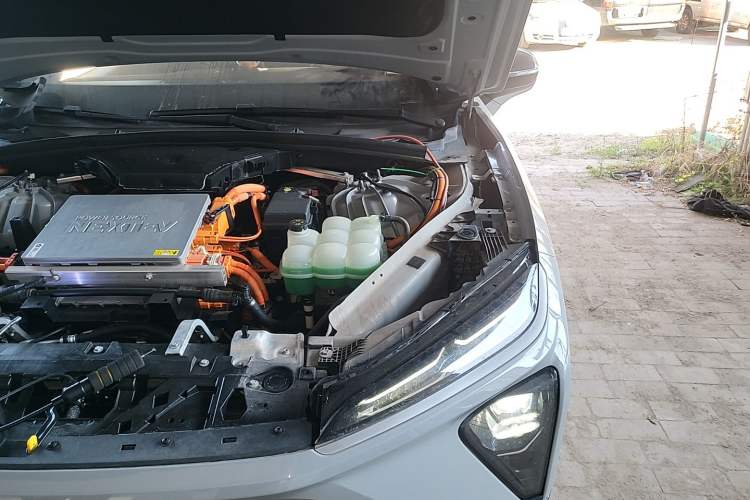 Used Nio ES6 2020 420 km Sport Edition Engine Bay Left