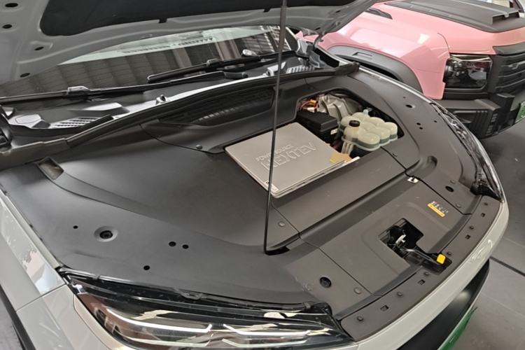 Used Nio ES6 2020 465 km Performance Version Engine Bay