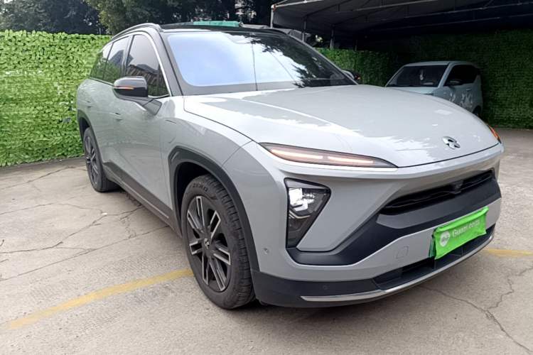 Used Nio ES6 2020 420 km Sport Edition Front Right 45 Deg