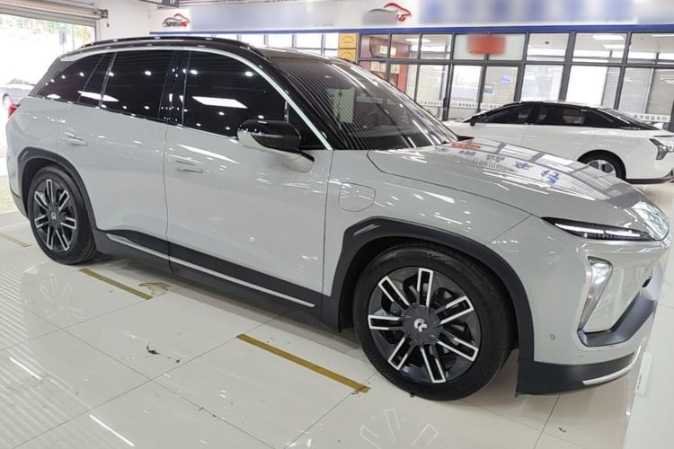 Used Nio ES6 2020 610 km Performance Version Front Right 45 Deg