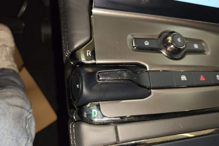Used Nio ES6 2020 420 km Sport Edition Gear Lever