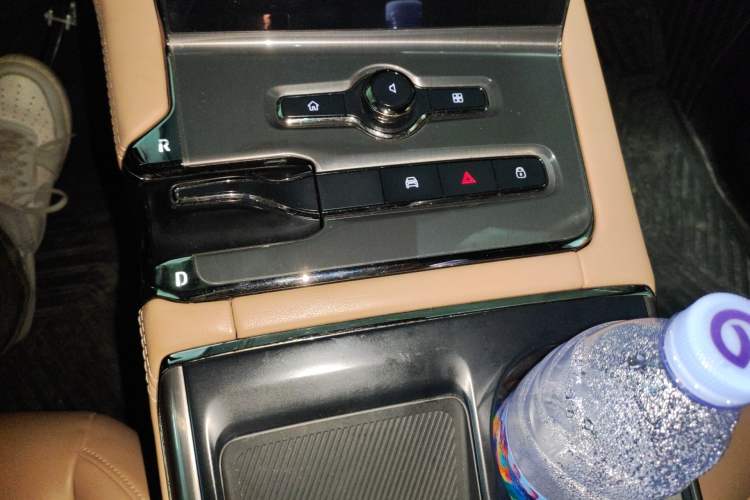 Used Nio ES6 2020 420 km Sport Edition Gear Lever