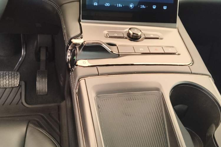 Used Nio ES6 2020 420 km Sport Edition Gear Lever