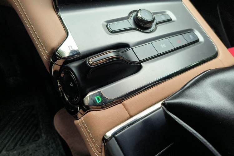 Used Nio ES6 2020 420 km Sport Edition Gear Lever