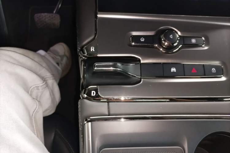 Used Nio ES6 2020 600 km Sport Edition Gear Lever