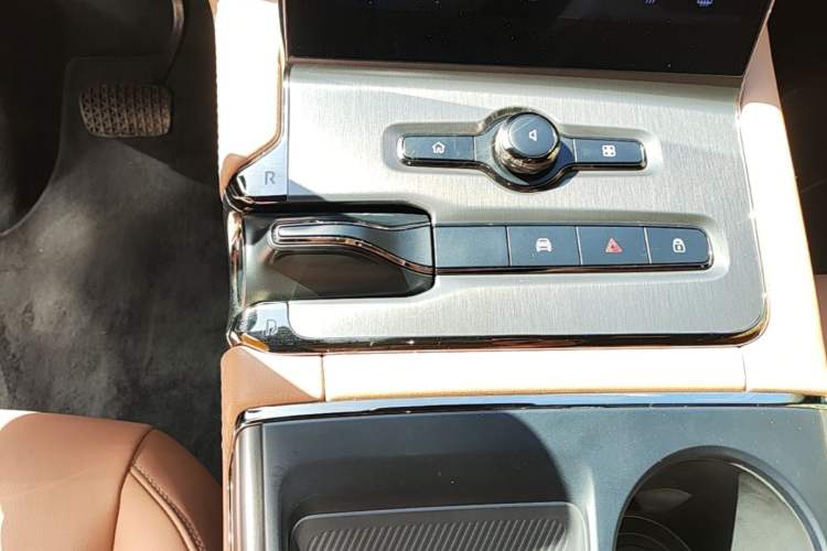 Used Nio ES6 2020 490 km Sport Edition Gear Lever