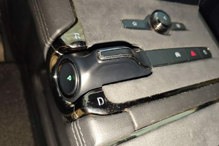 Used Nio ES6 2020 420 km Sport Edition Gear Lever