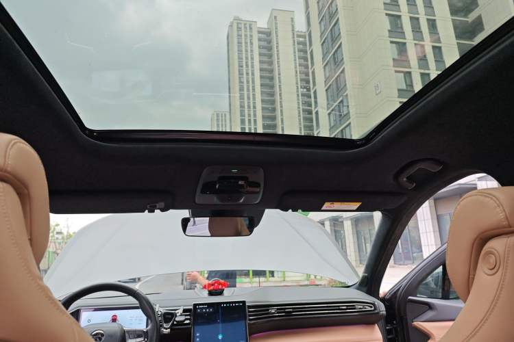 Used Nio ES6 2020 430 km Signature Edition Headliner