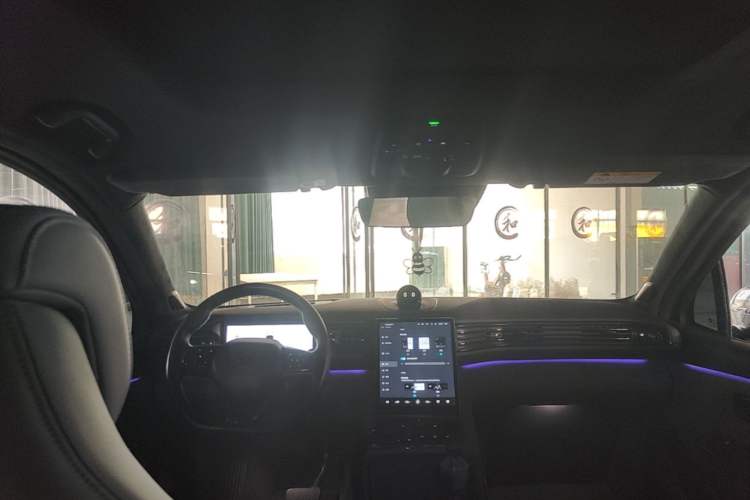 Used Nio ES6 2020 430 km Signature Edition Headliner