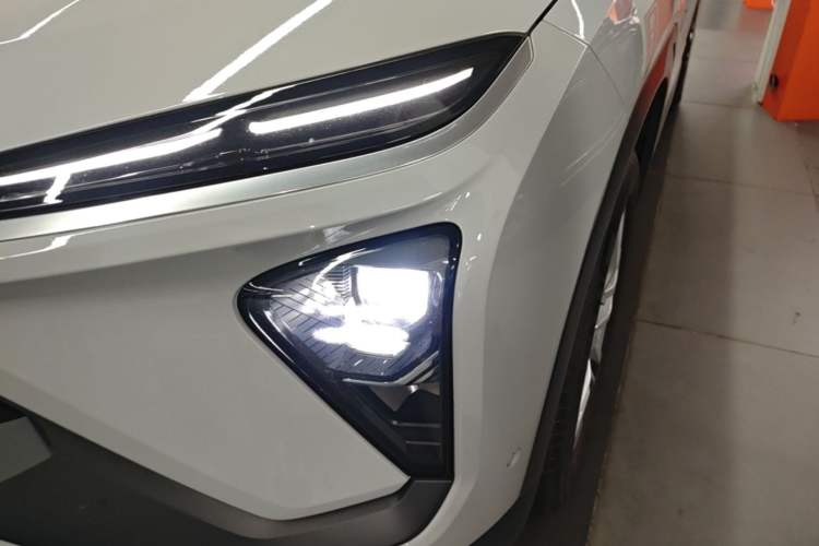 Used Nio ES6 2020 610KM Signature Edition Left Front Headlight