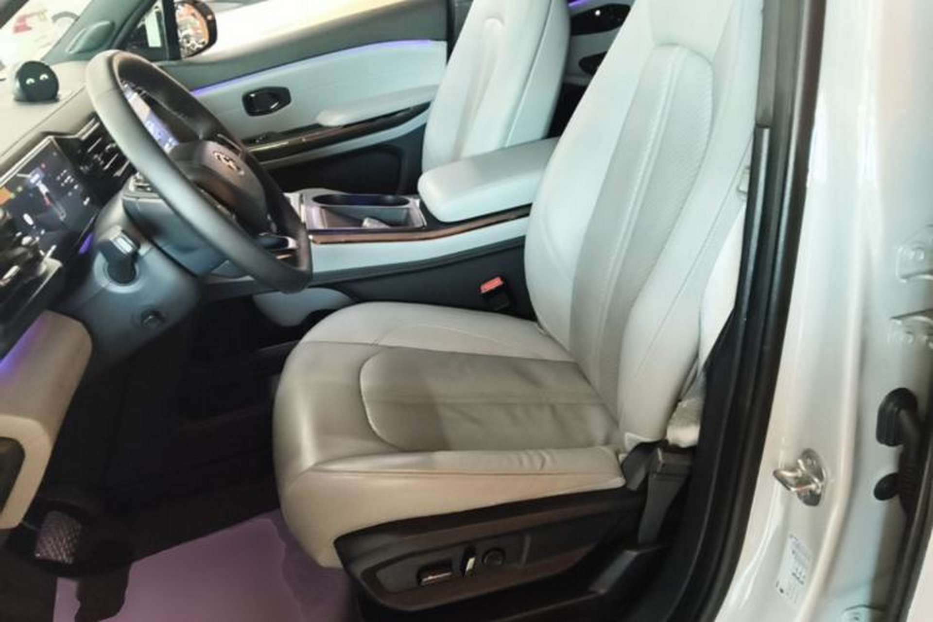 Used Nio ES6 2020 610 km Performance Version Left Front Seat