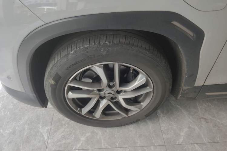 Used Nio ES6 2020 420 km Sport Edition Left Front Wheel Hub