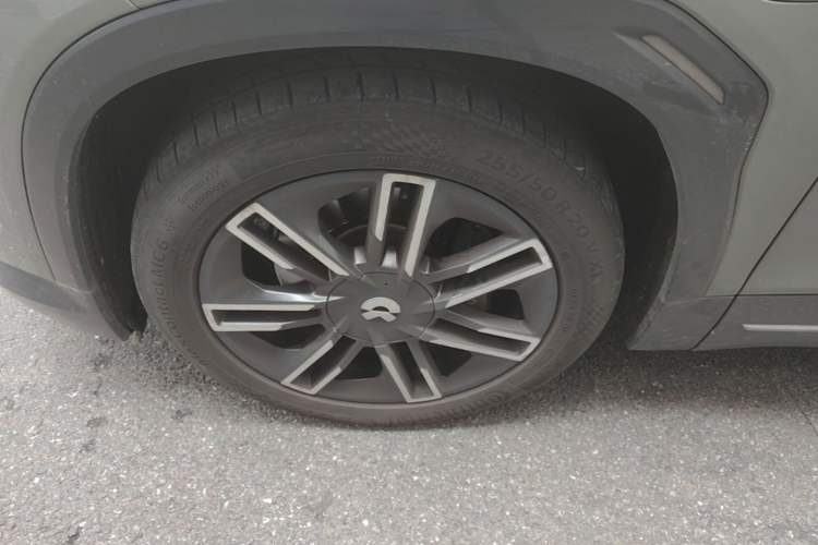 Used Nio ES6 2020 600 km Sport Edition Left Front Wheel Hub