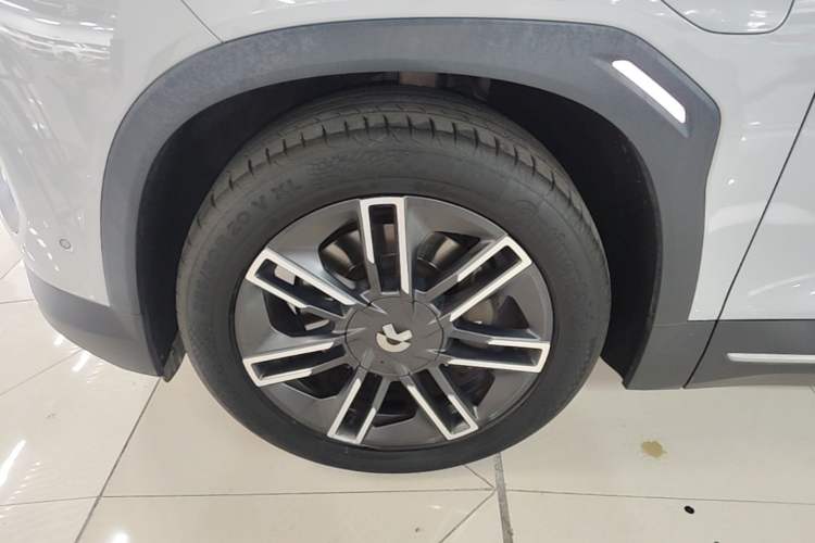 Used Nio ES6 2020 455KM Sport Edition Left Front Wheel Hub