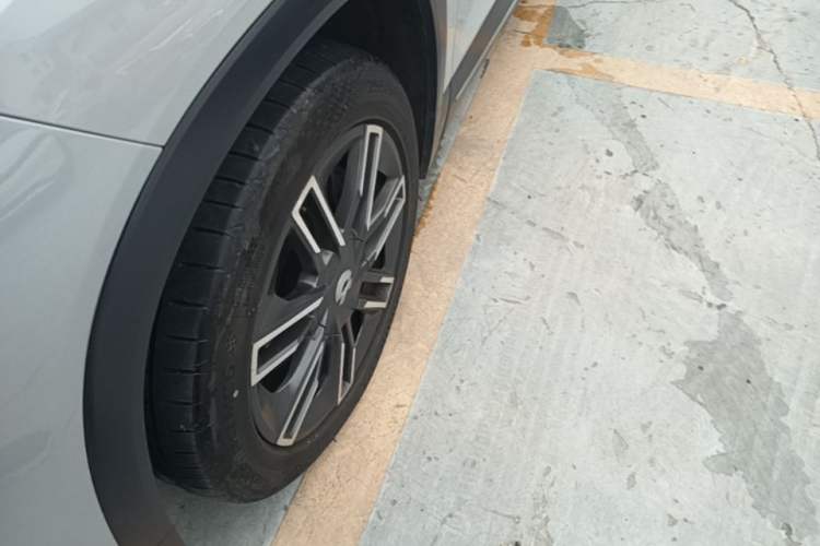 Used Nio ES6 2020 600 km Sport Edition Left Front Wheel Hub