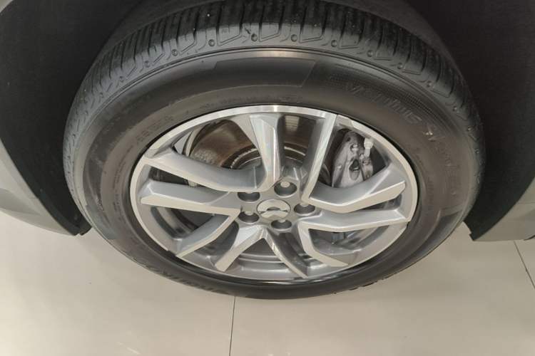 Used Nio ES6 2020 420 km Sport Edition Left Front Wheel Hub